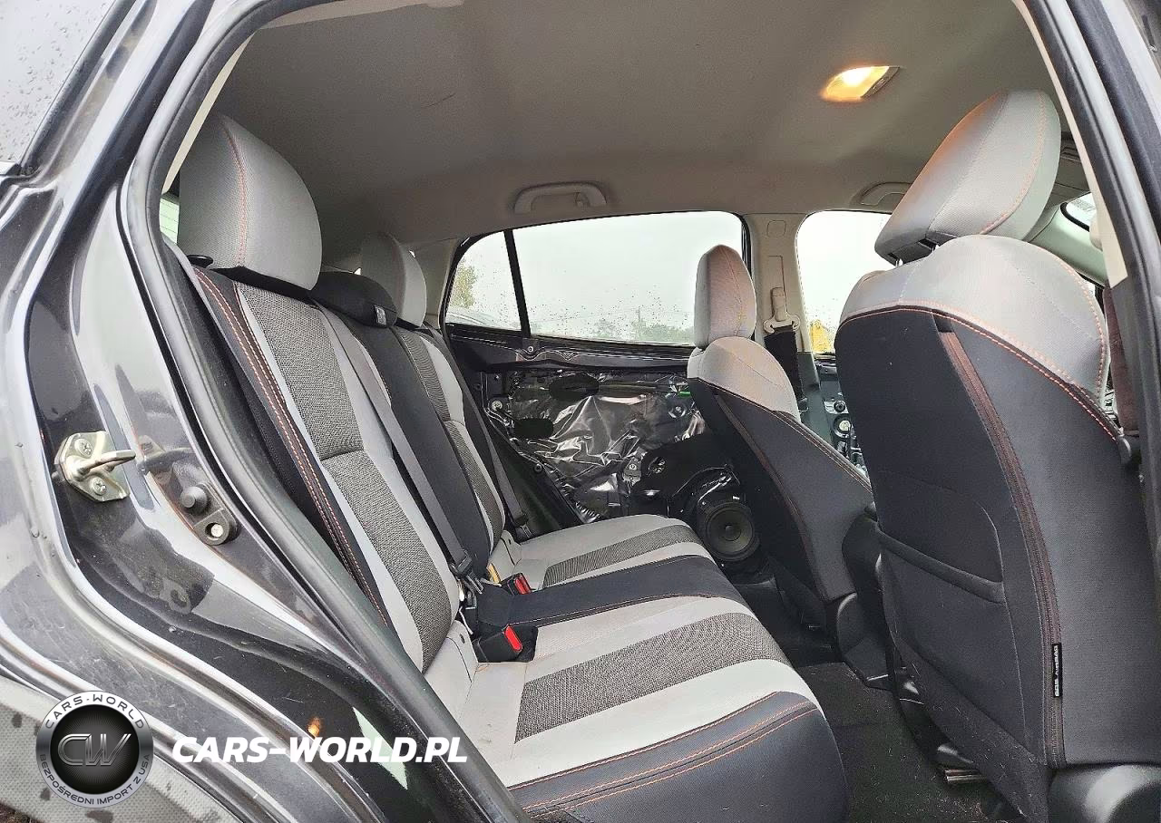 2019 Subaru Crosstrek Premium VIN:JF2GTACC2KH241758 - 11