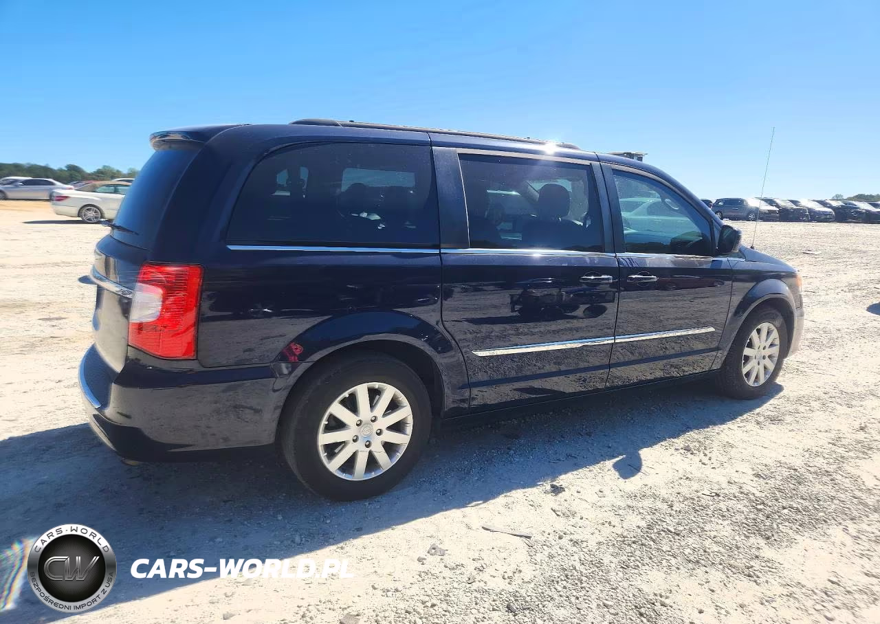 2015 Chrysler Town & Country Touring VIN:2C4RC1BG9FR727229 - 3