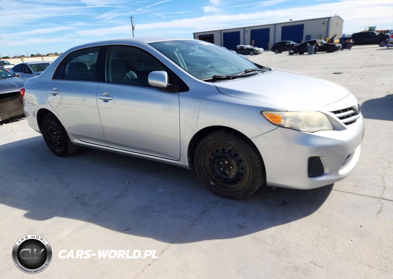 2013 Toyota Corolla Le VIN:5YFBU4EE3DP206773 - 4