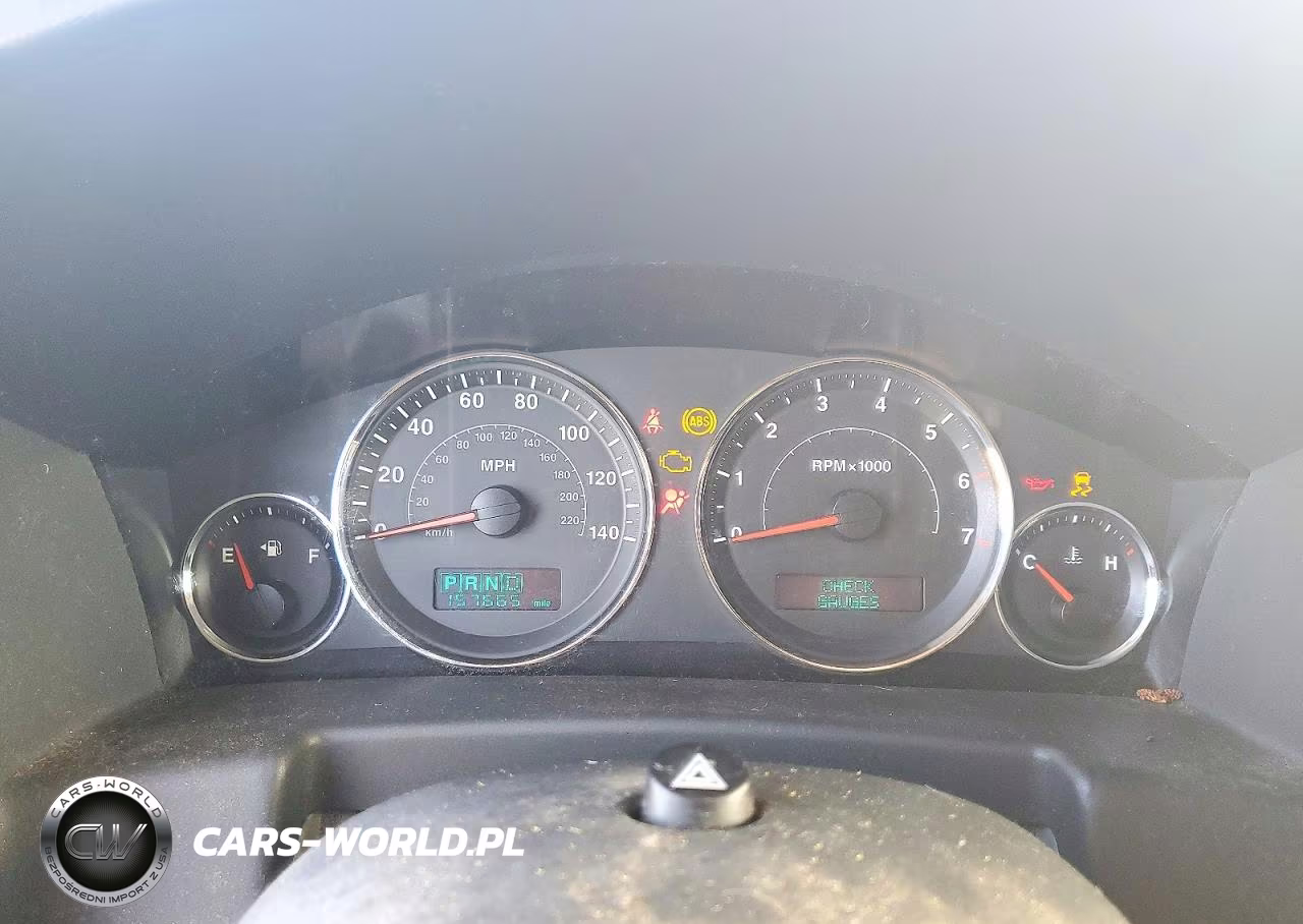 2007 Jeep Commander VIN:1J8HG48N77C671477 - 9