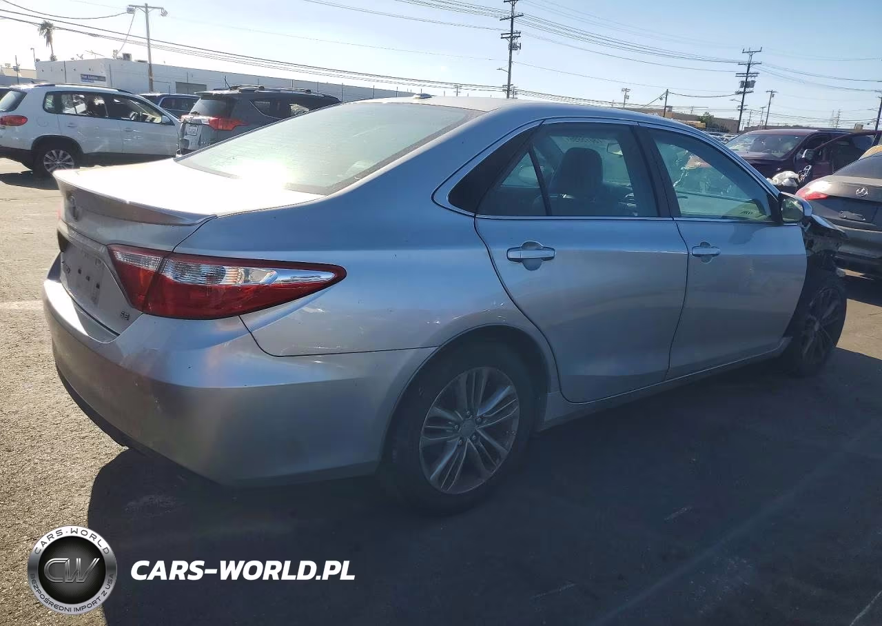 2015 Toyota Camry Se VIN:4T1BF1FK9FU487069 - 3