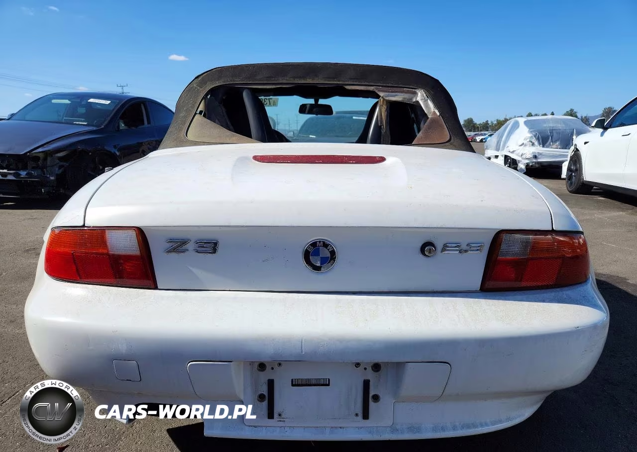 1999 BMW Z3 2.3 VIN:4USCH9333XLG00548 - 6