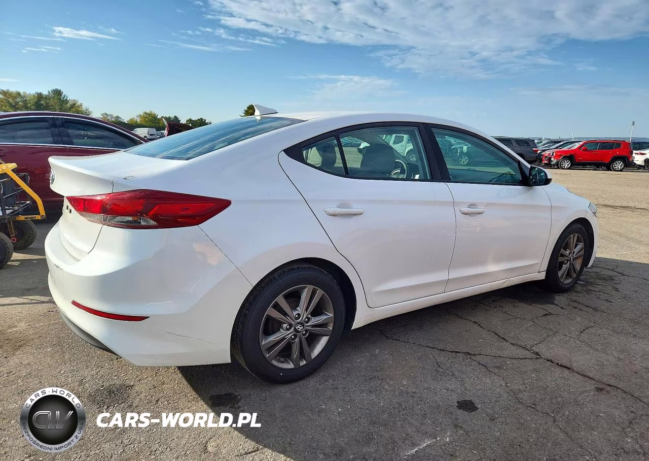2017 Hyundai Elantra Se VIN:5NPD84LF7HH113640 - 3