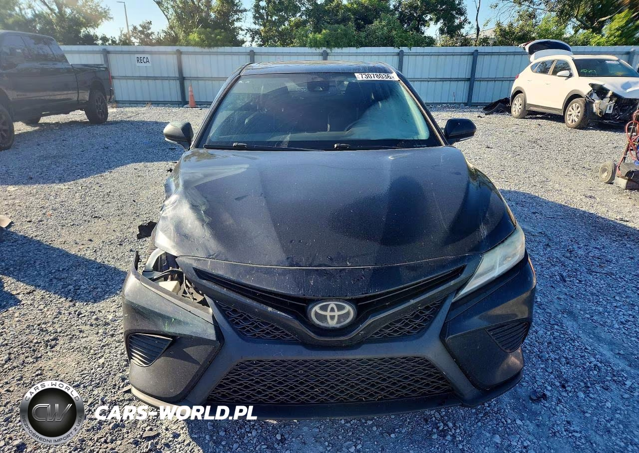 2018 Toyota Camry Se VIN:4T1B11HK6JU650281 - 5