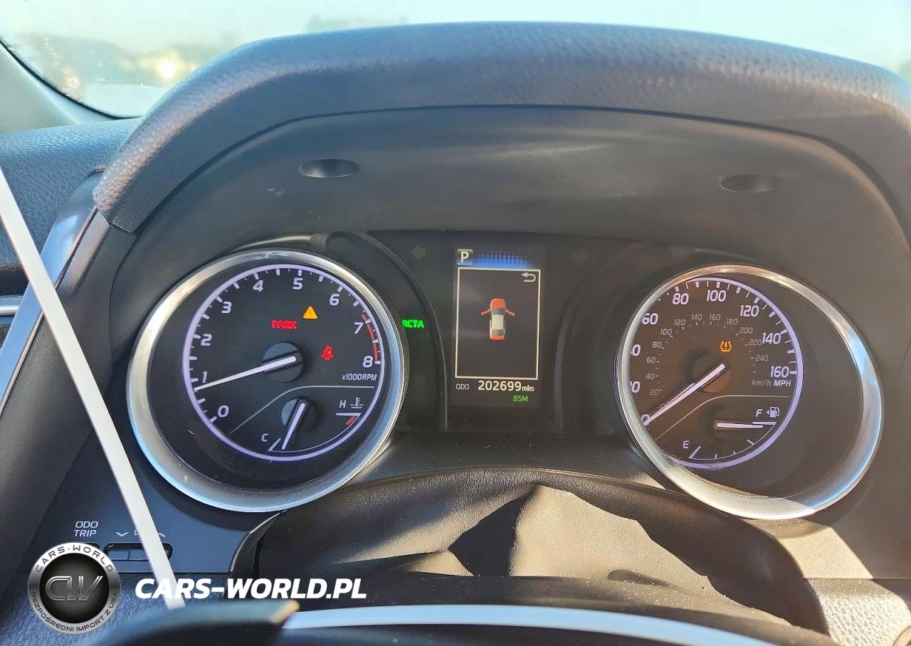 2018 Toyota Camry Se VIN:4T1B11HK6JU650281 - 9