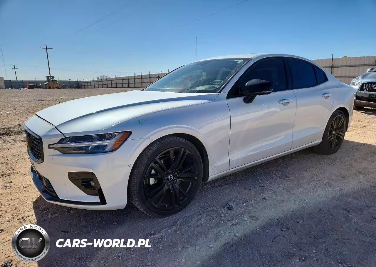 2023 Volvo S60 Plus