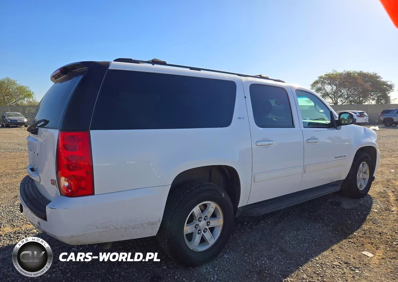2014 GMC Yukon Xl C1500 Slt VIN:1GKS1KE07ER199064 - 3