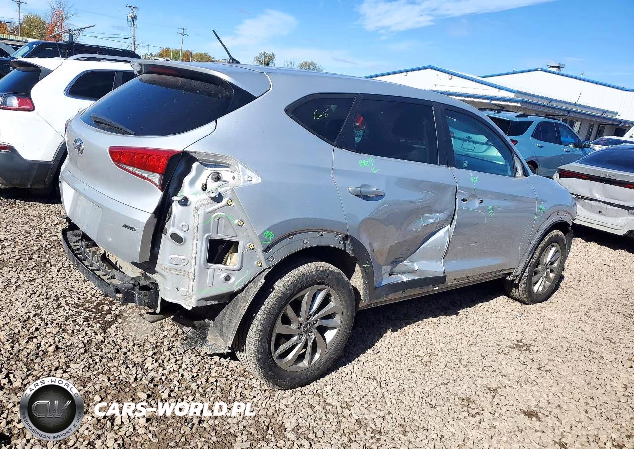 2018 Hyundai Tucson Se VIN:KM8J2CA48JU716118 - 3