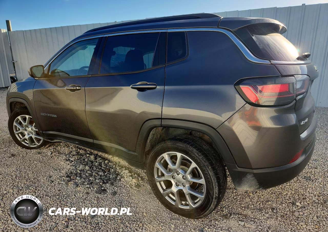 2022 Jeep Compass Latitude Lux VIN:3C4NJDFB2NT183317 - 2