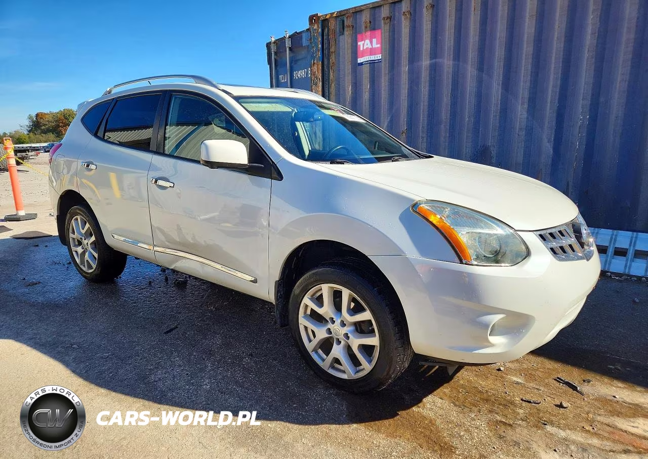 2013 Nissan Rogue S VIN:JN8AS5MVXDW628852 - 4