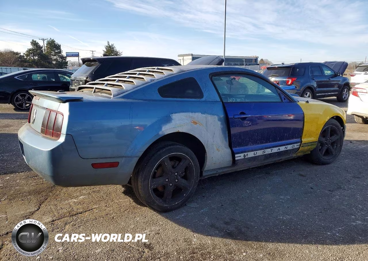 2008 Ford Mustang VIN:1ZVHT80NX85122199 - 3