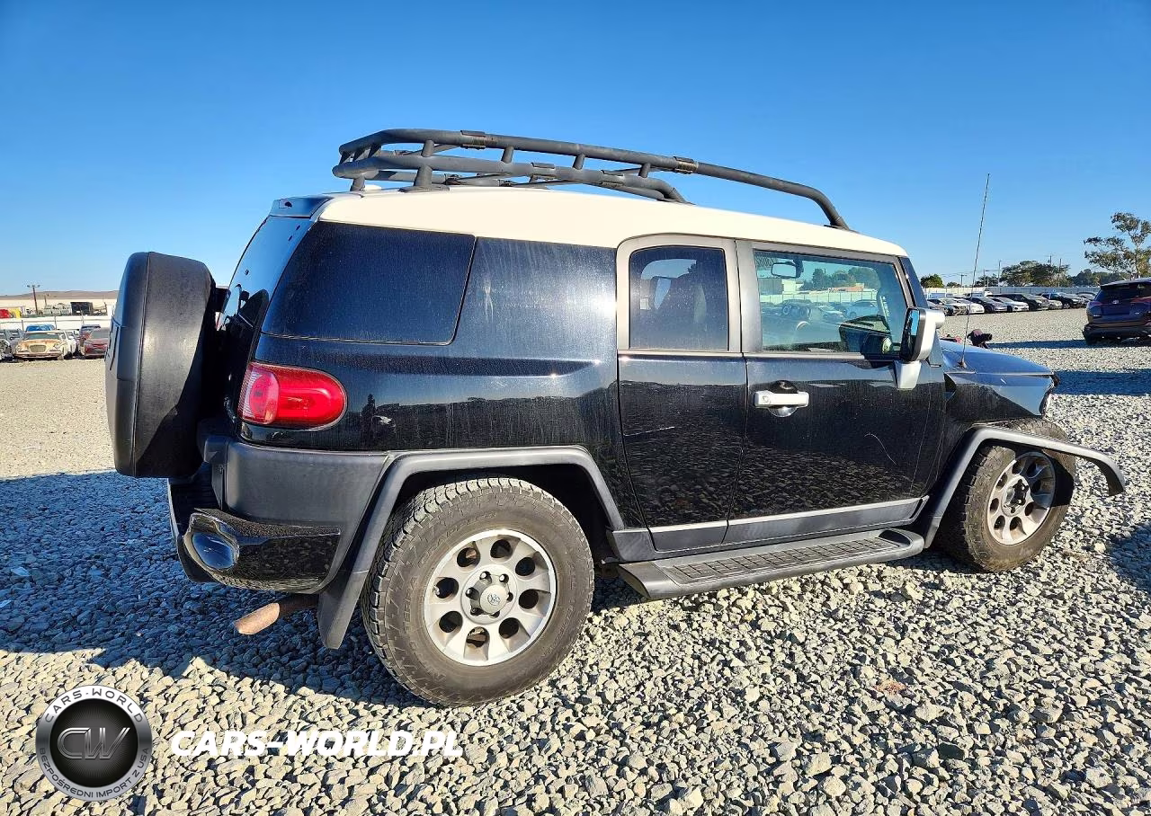 2011 Toyota Fj Cruiser Base VIN:JTEBU4BF1BK108278 - 3