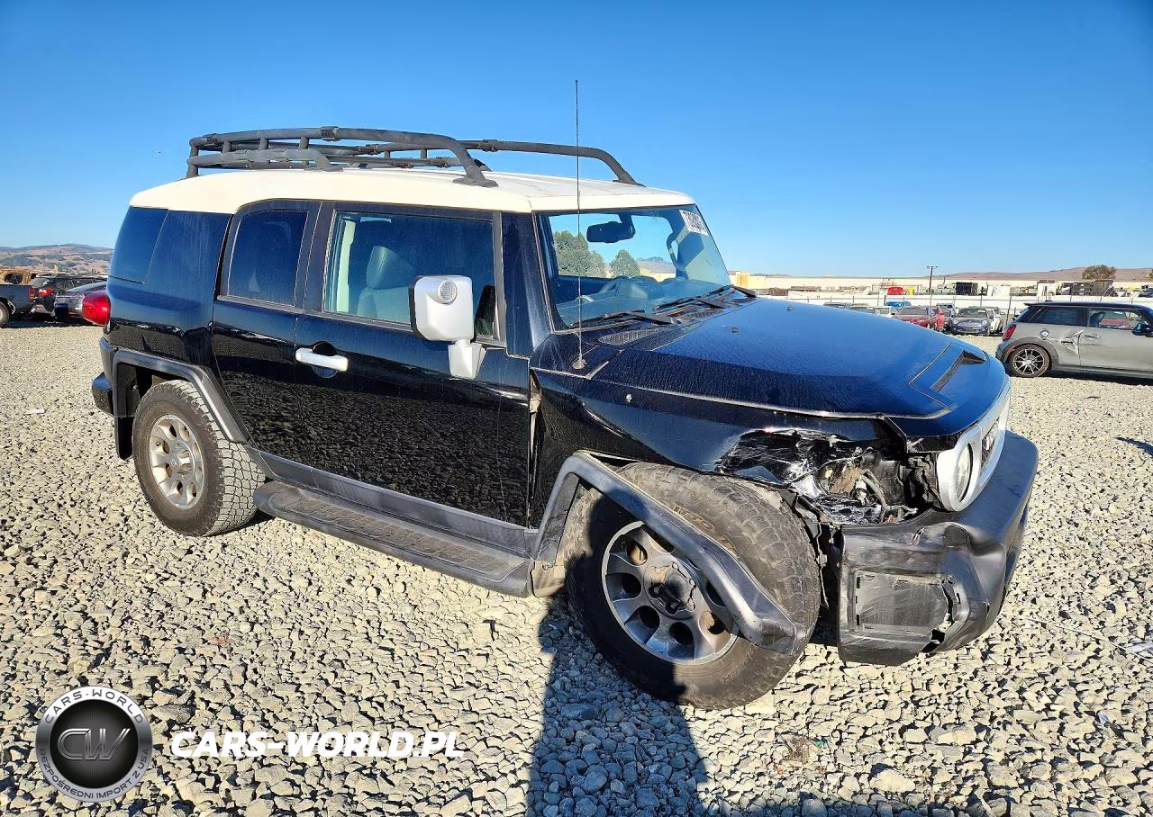 2011 Toyota Fj Cruiser Base VIN:JTEBU4BF1BK108278 - 4