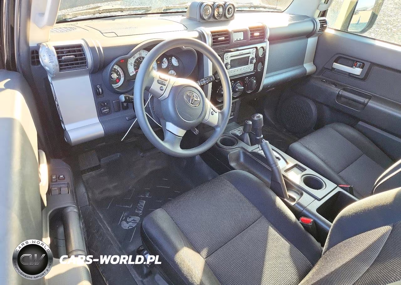 2011 Toyota Fj Cruiser Base VIN:JTEBU4BF1BK108278 - 8
