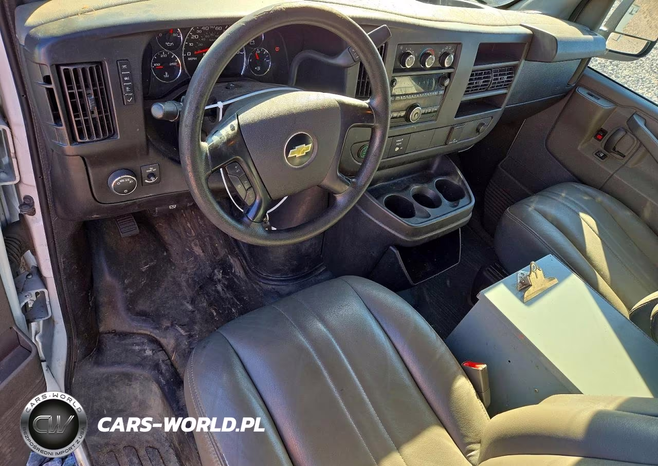 2016 Chevrolet Express G2500 VIN:1GCWGAFF8G1118213 - 8