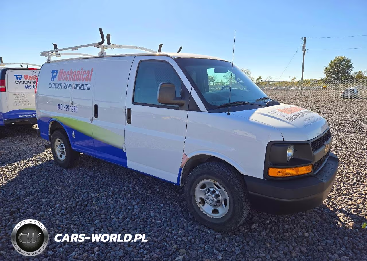 2016 Chevrolet Express G2500 VIN:1GCWGAFF9G1119614 - 4
