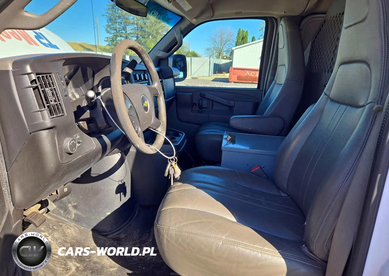2016 Chevrolet Express G2500 VIN:1GCWGAFF9G1119614 - 7