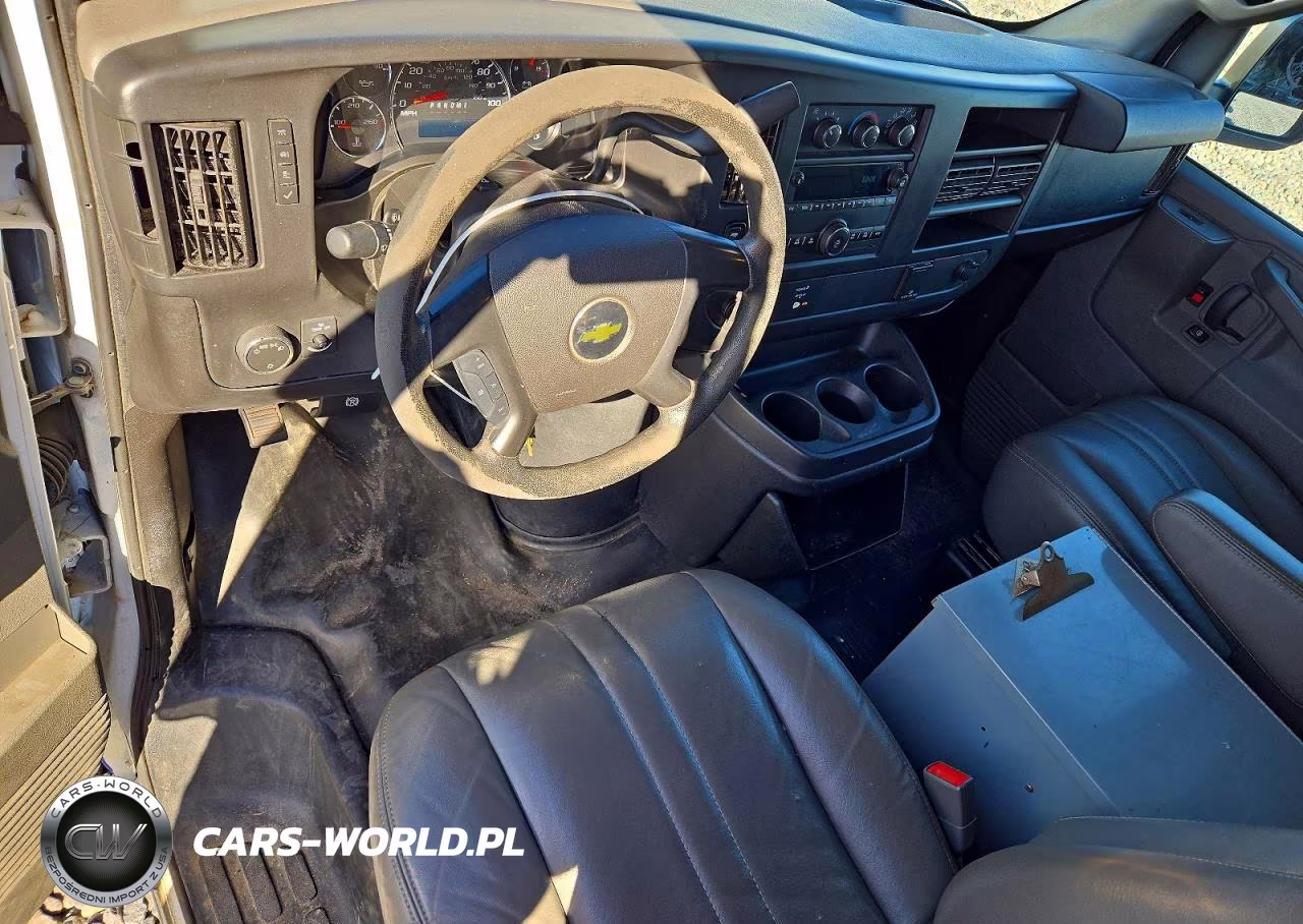 2016 Chevrolet Express G2500 VIN:1GCWGAFF9G1119614 - 8