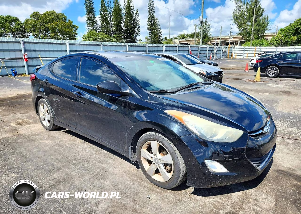 2013 Hyundai Elantra Gls VIN:5NPDH4AE0DH339720 - 4