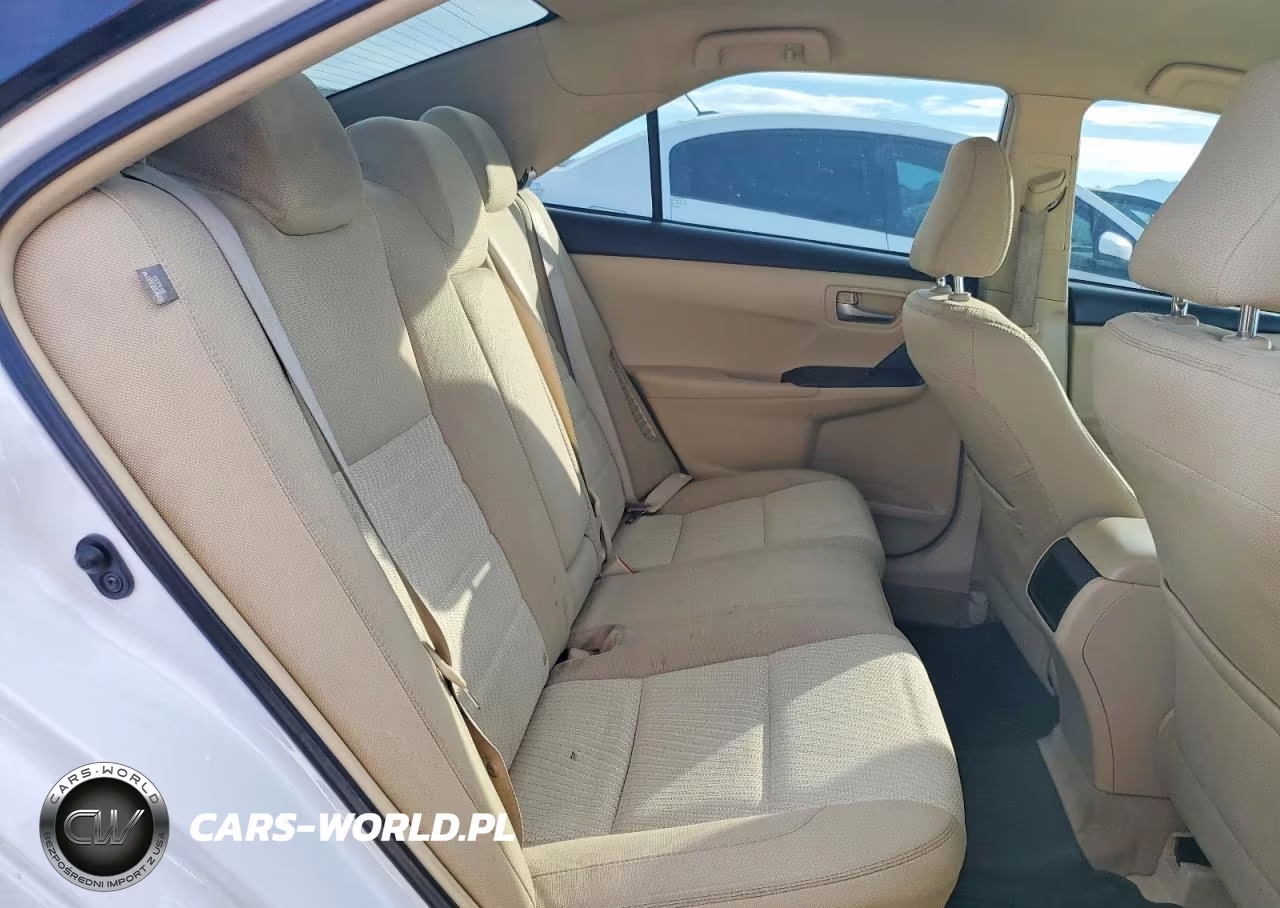 2015 Toyota Camry Hybrid Le VIN:4T1BD1FK2FU164875 - 10