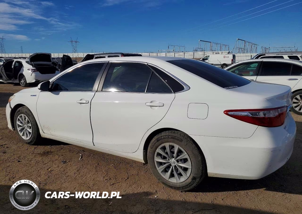 2015 Toyota Camry Hybrid Le VIN:4T1BD1FK2FU164875 - 2