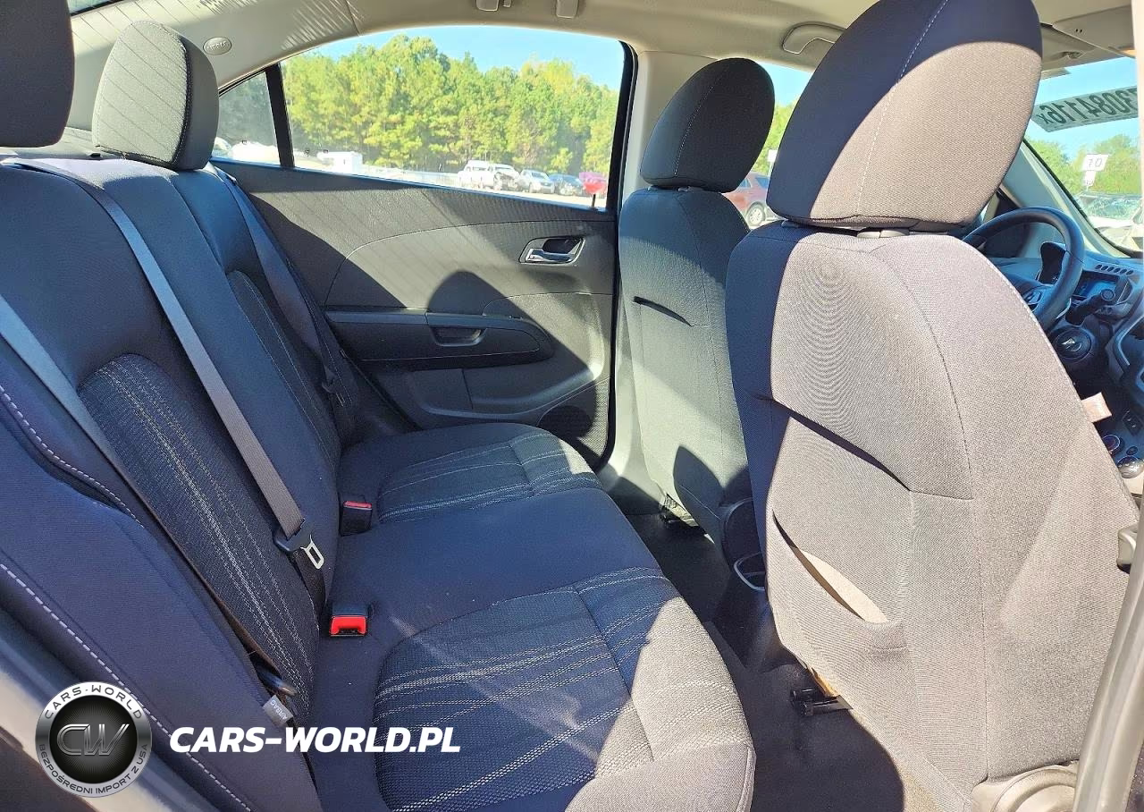 2016 Chevrolet Sonic Lt VIN:1G1JC5SH4G4174452 - 10