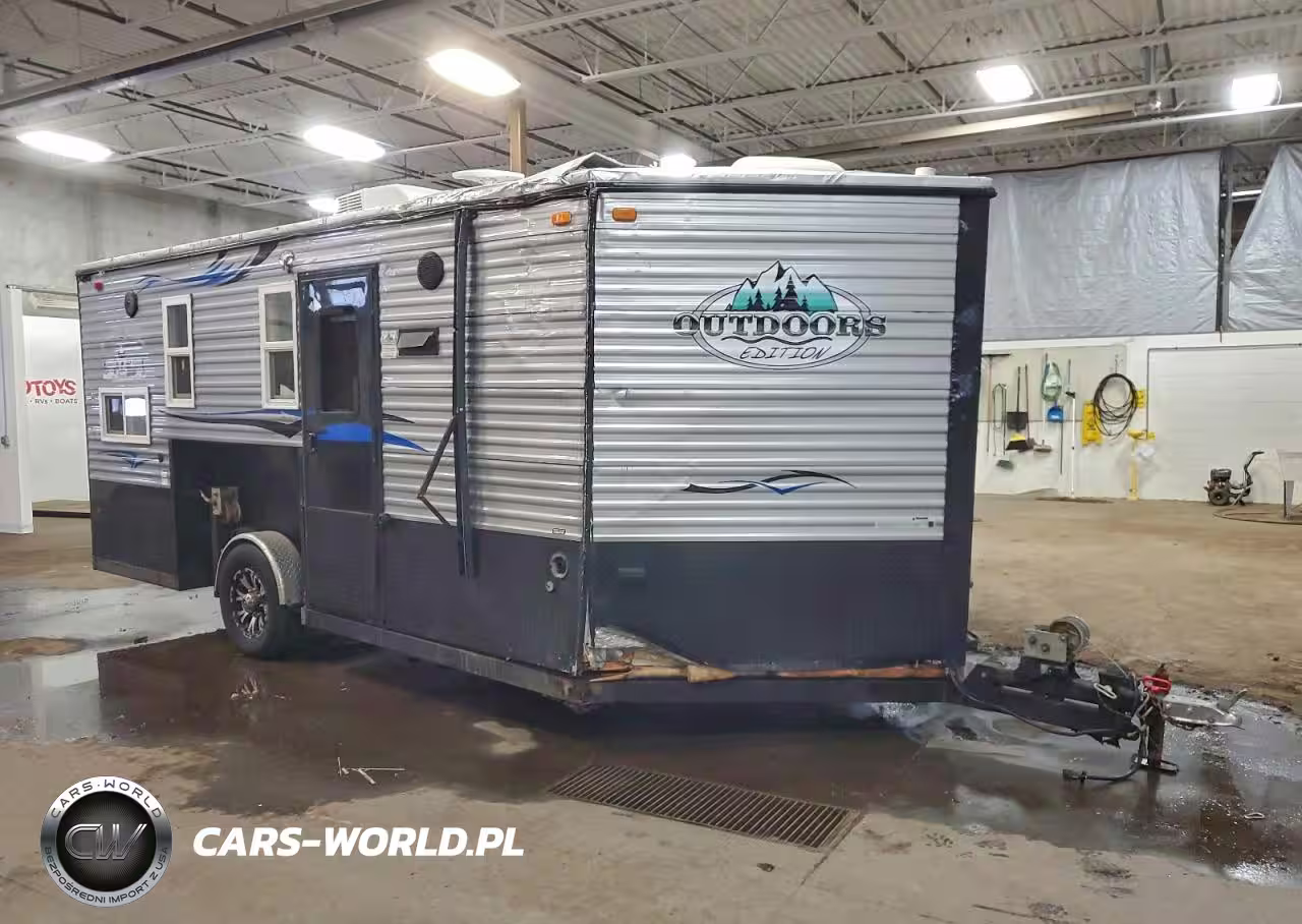 2019 Ice Castle Travel Trailer