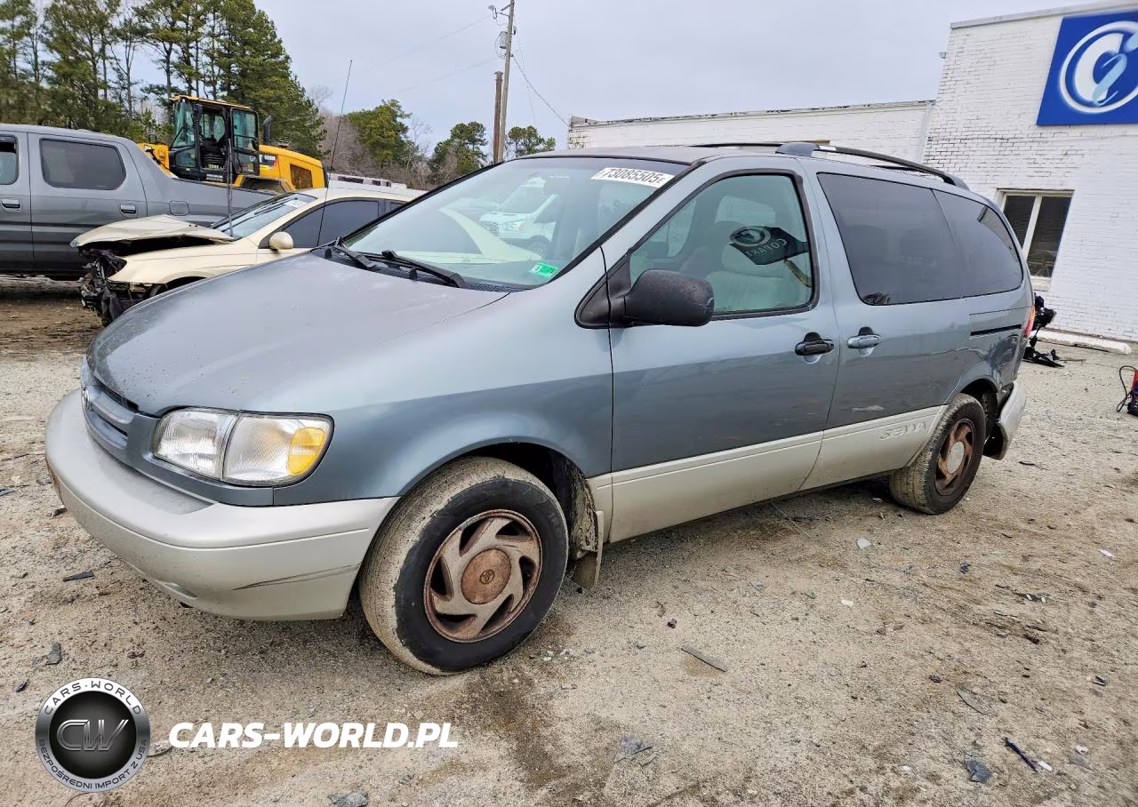 2000 Toyota Sienna Le