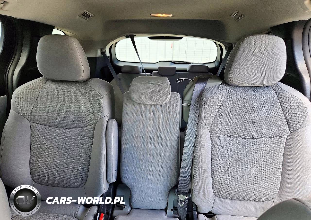 2025 Toyota Sienna Le VIN:5TDKSKFC3SS194779 - 10