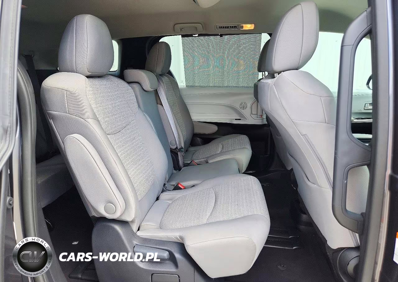 2025 Toyota Sienna Le VIN:5TDKSKFC3SS194779 - 11
