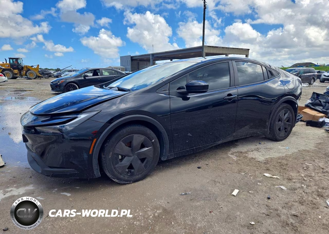 2024 Toyota Prius Le VIN:JTDACAAU8R3043676 - 1