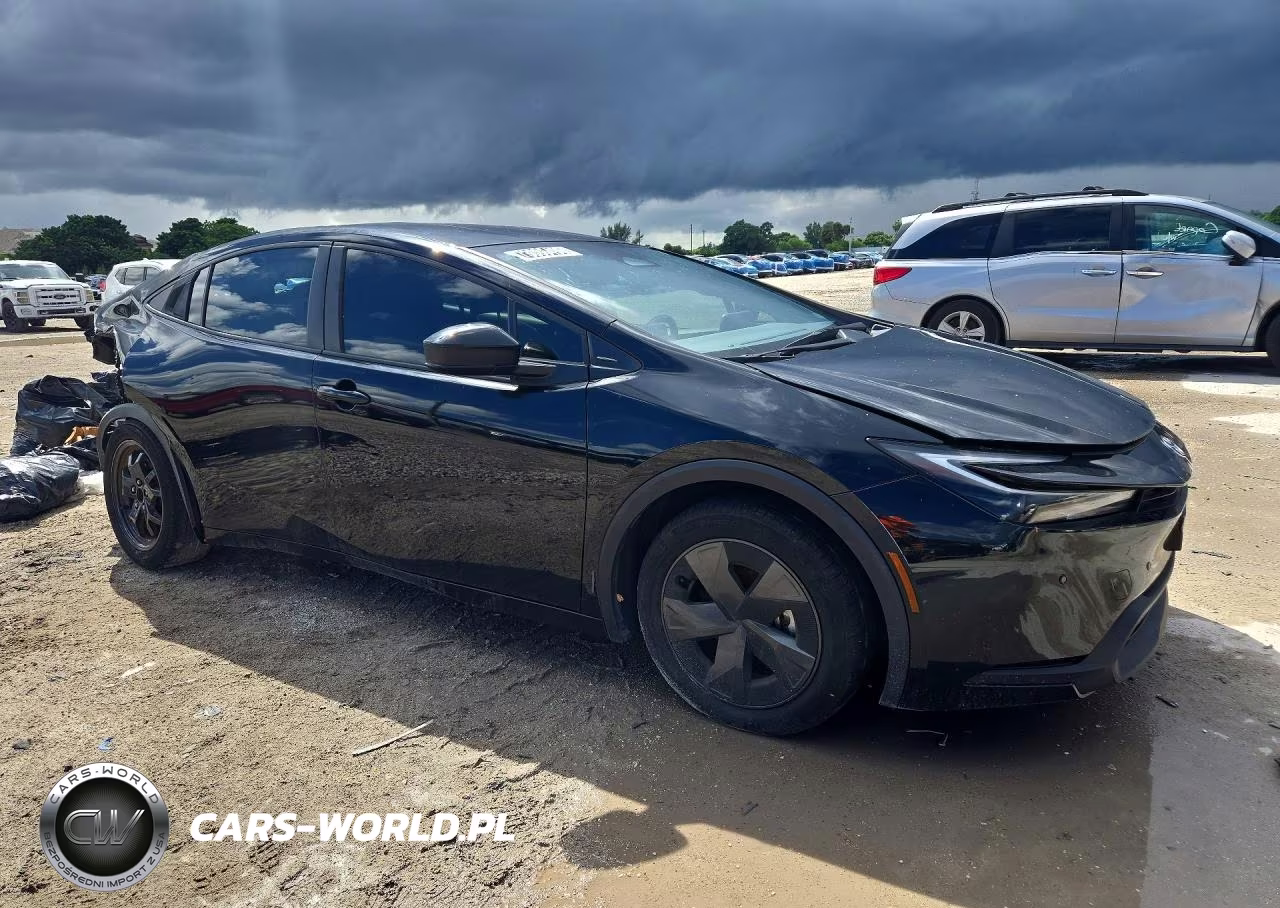 2024 Toyota Prius Le VIN:JTDACAAU8R3043676 - 4