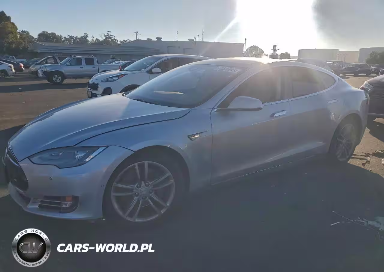 2015 Tesla Model S 85