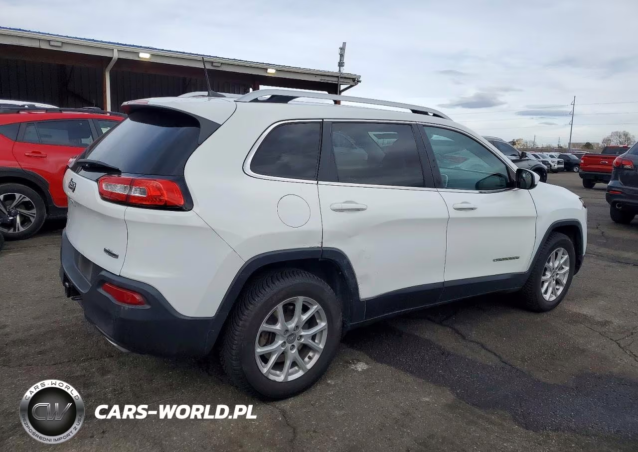 2017 JEEP CHEROKEE LATITUDE VIN:1C4PJMCS7HW555326 - 3