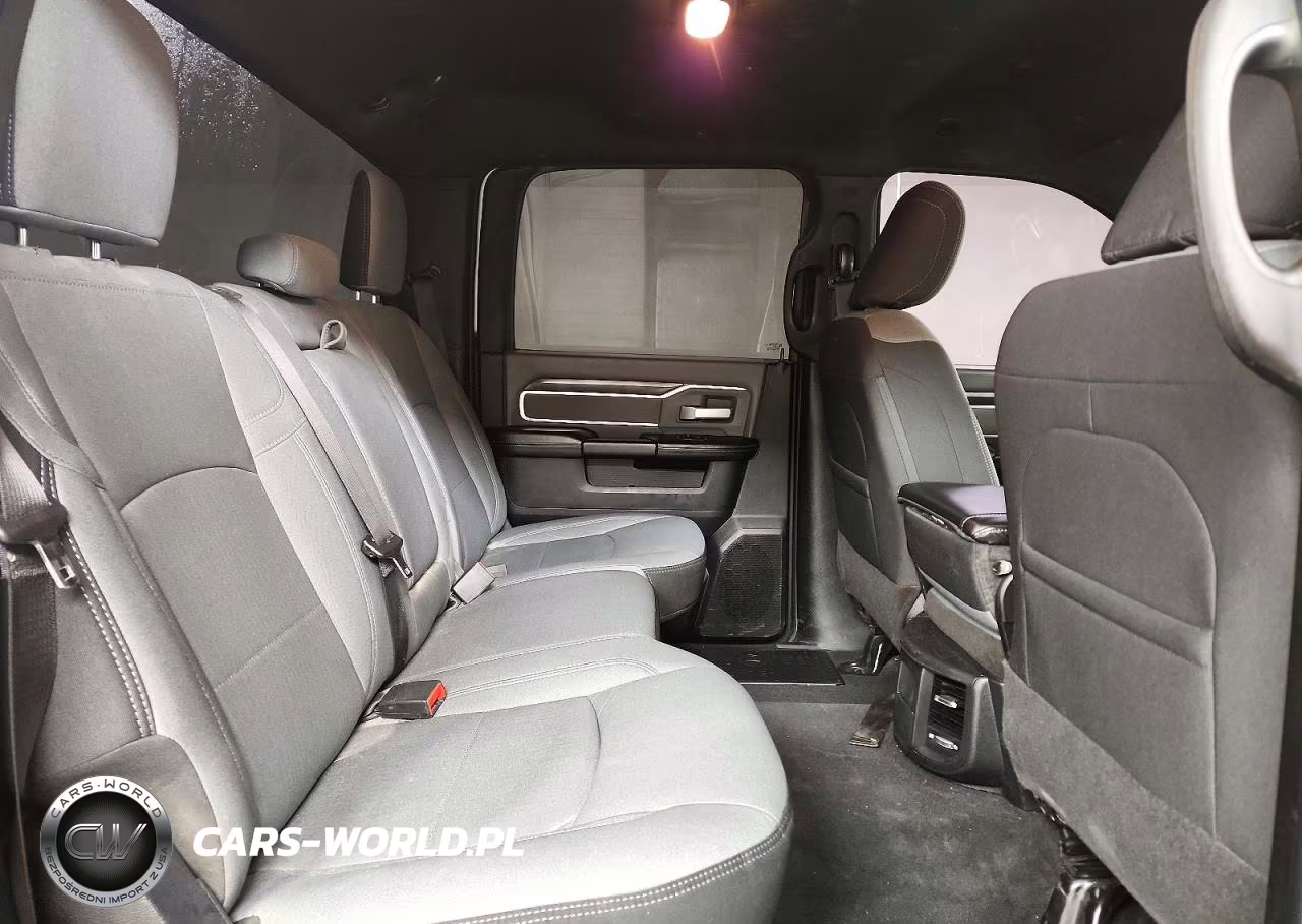 2023 Ram 2500 Big Horn VIN:3C6UR5JJ2PG562085 - 10