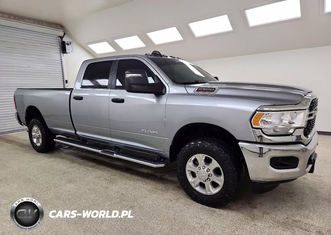 2023 Ram 2500 Big Horn VIN:3C6UR5JJ2PG562085 - 4