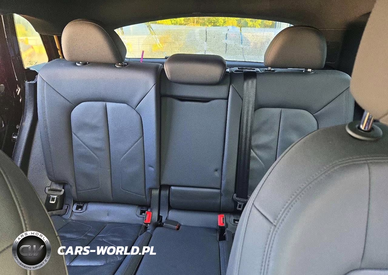 2019 Audi Q3 Premium Plus S-Line VIN:WA1EECF30K1065268 - 10