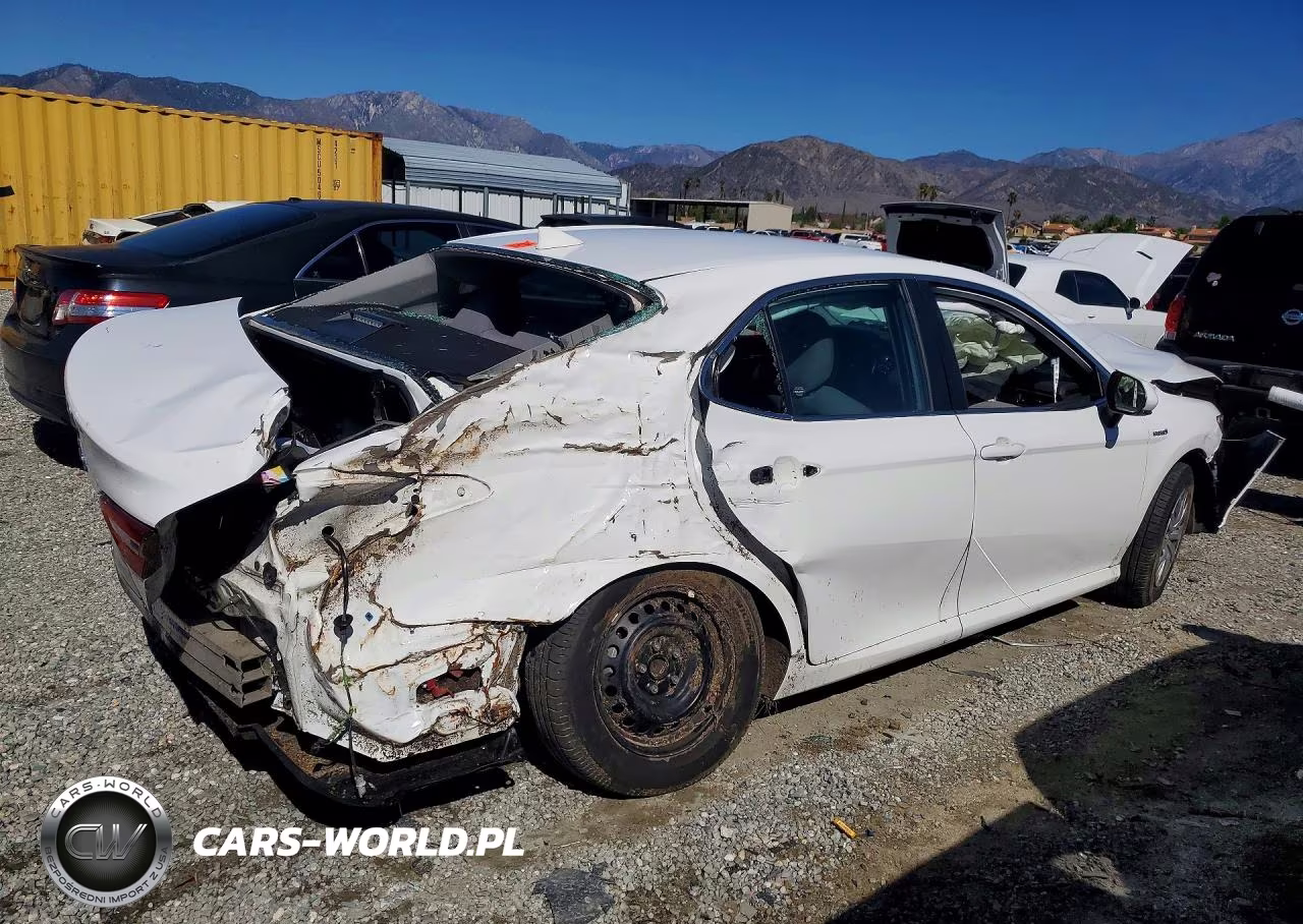 2020 Toyota Camry Le VIN:4T1C31AK8LU010794 - 3