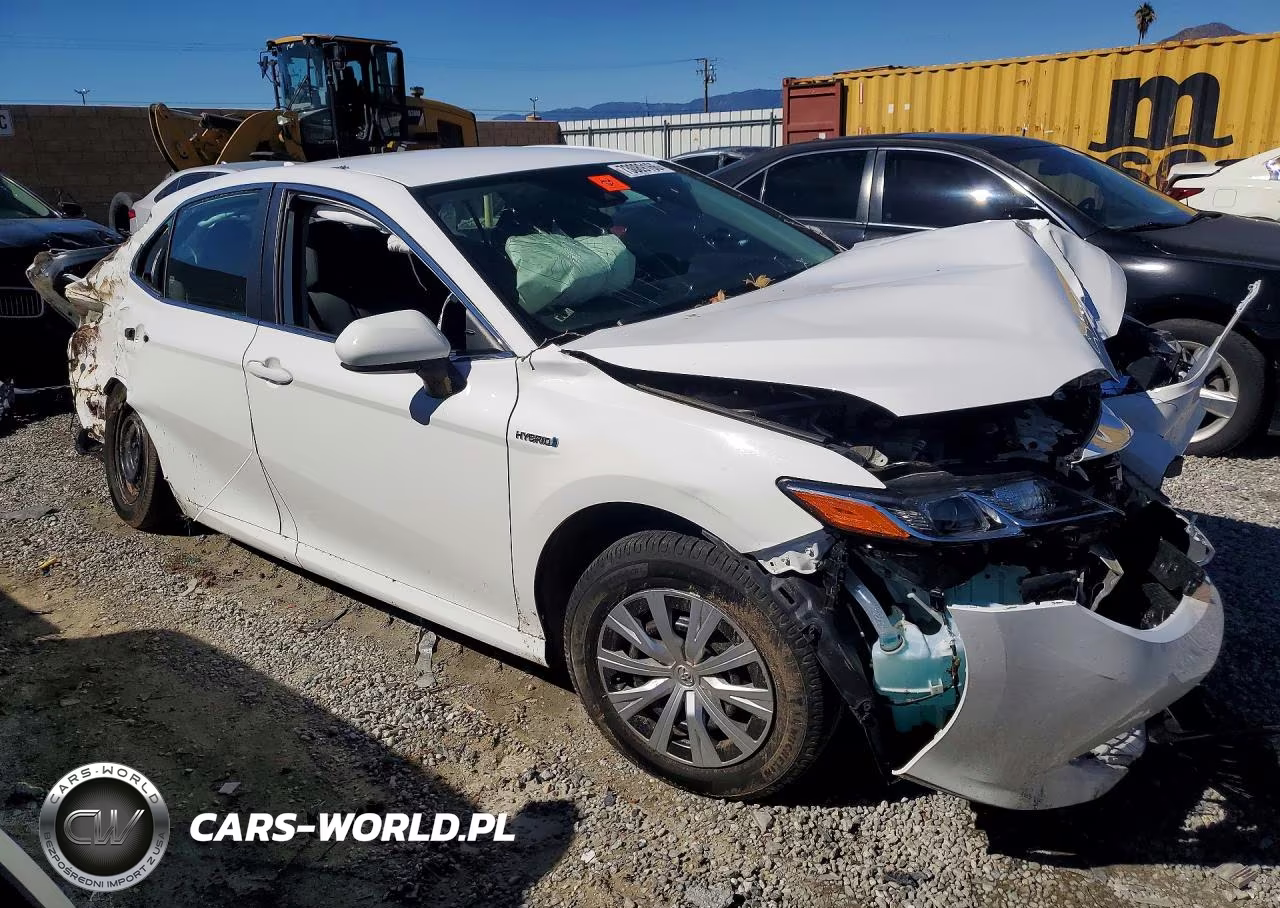 2020 Toyota Camry Le VIN:4T1C31AK8LU010794 - 4