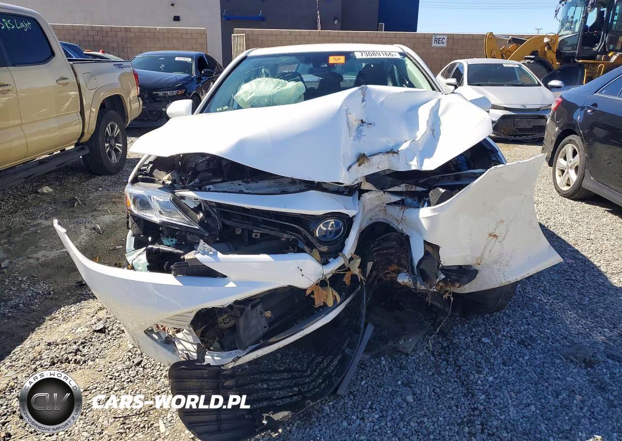 2020 Toyota Camry Le VIN:4T1C31AK8LU010794 - 5