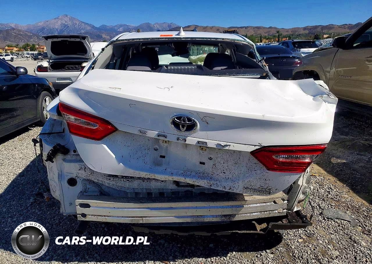 2020 Toyota Camry Le VIN:4T1C31AK8LU010794 - 6