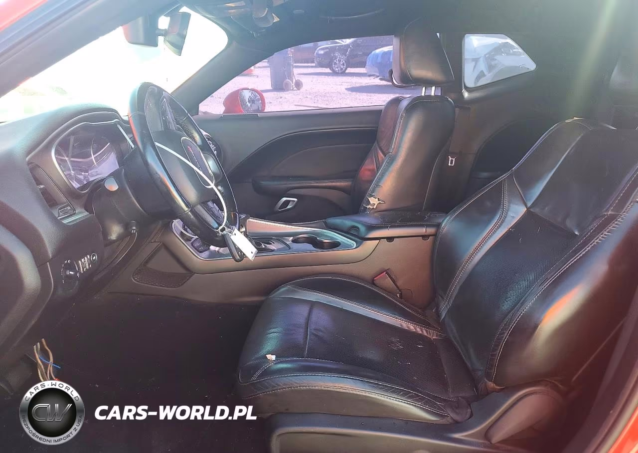 2019 Dodge Challenger Sxt VIN:2C3CDZAG5KH733987 - 7