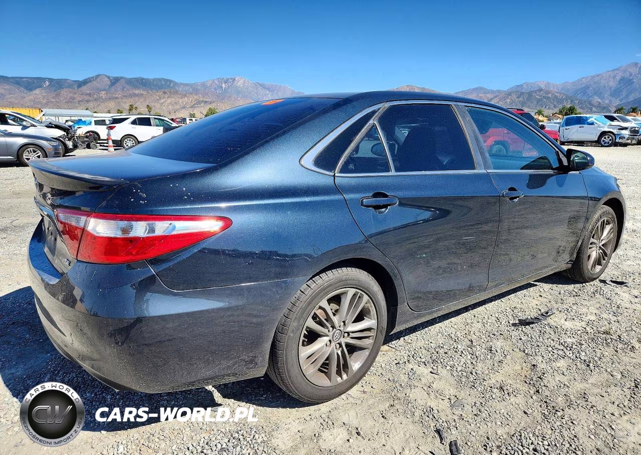 2017 Toyota Camry Se VIN:4T1BF1FK7HU384719 - 3
