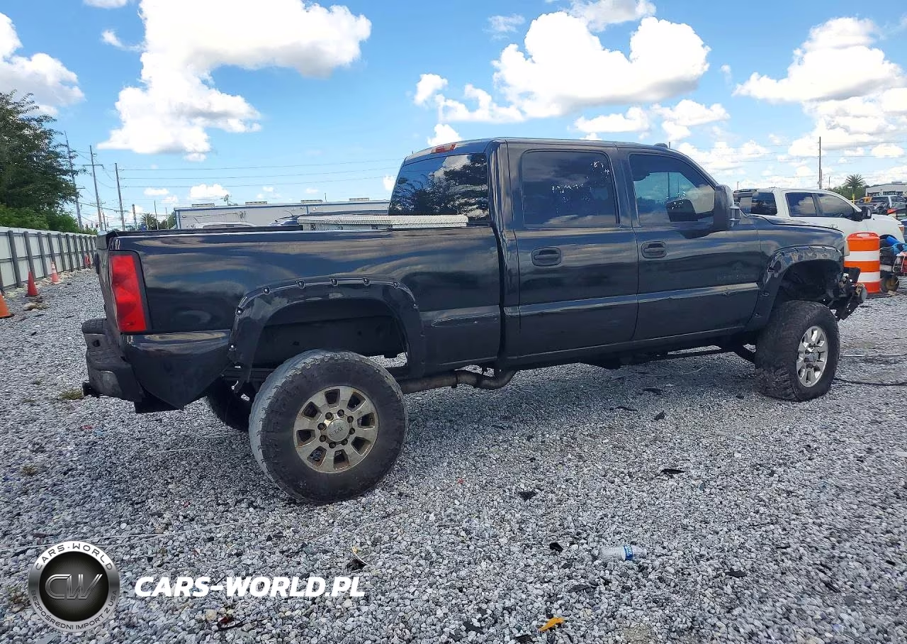 2006 GMC Sierra K2500 Heavy Duty VIN:1GTHK23D86F162469 - 3