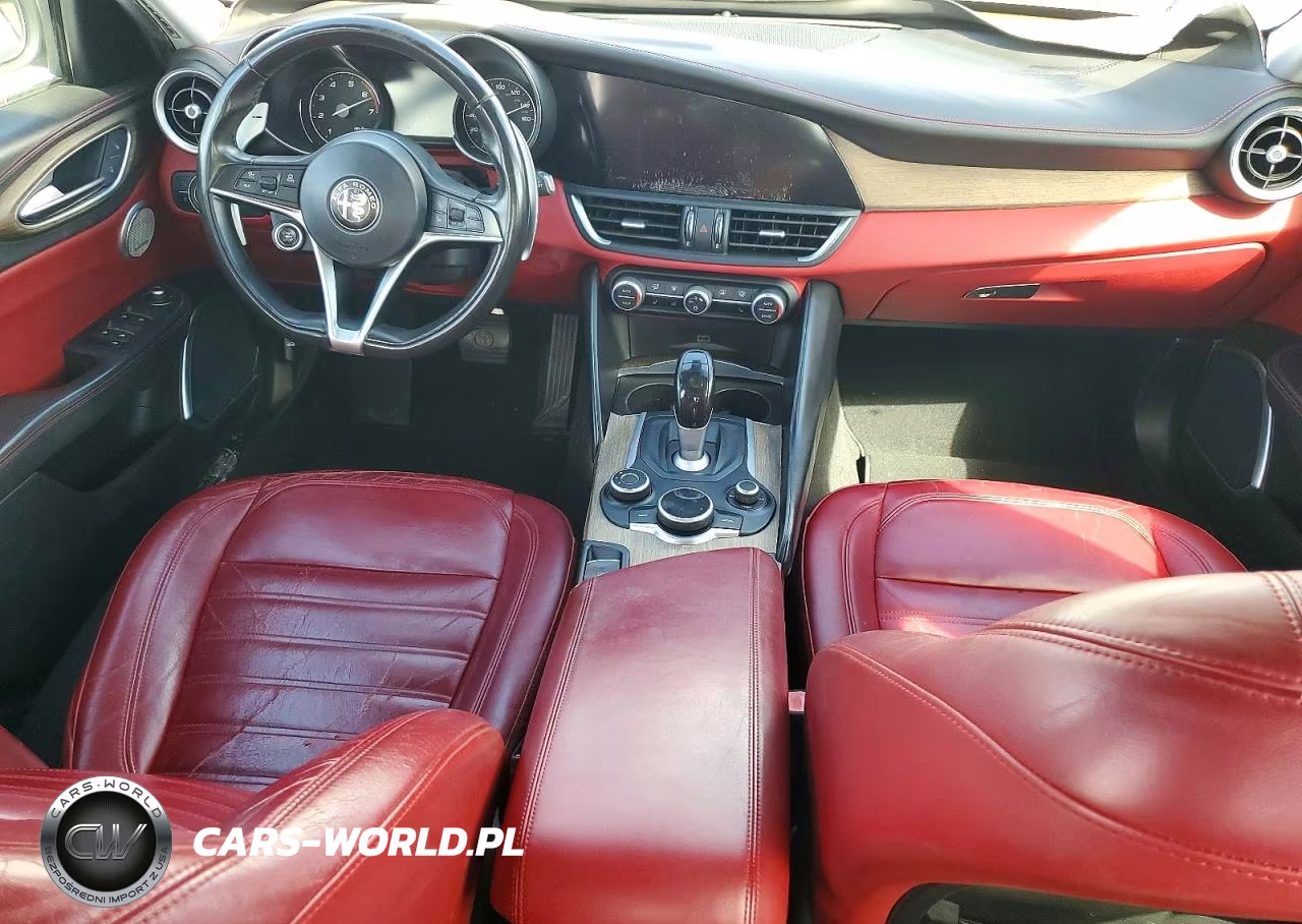 2017 Alfa Romeo Giulia Ti Q4 VIN:ZARFAEEN4H7545846 - 8