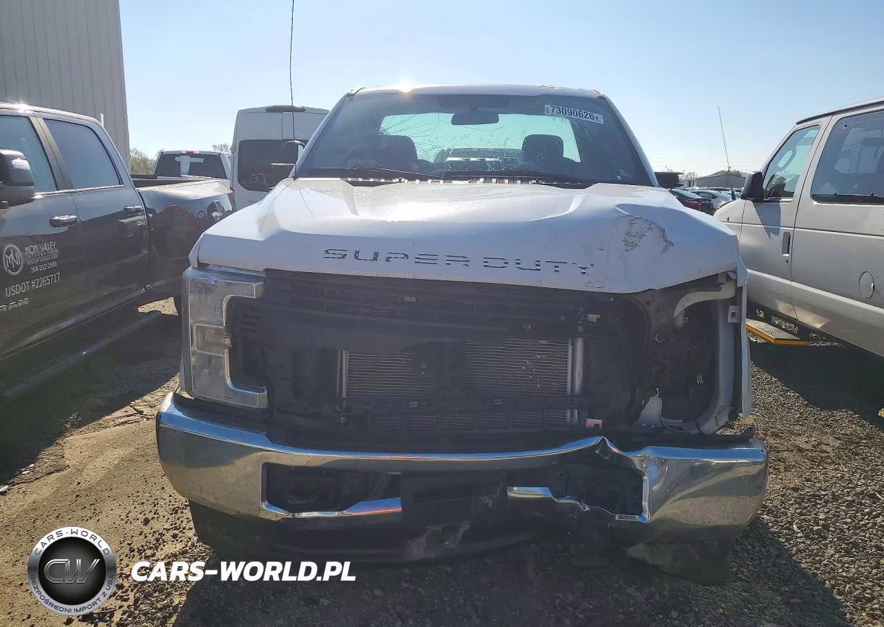 2018 Ford F250 Super Duty VIN:1FTBF2B66JED06760 - 5