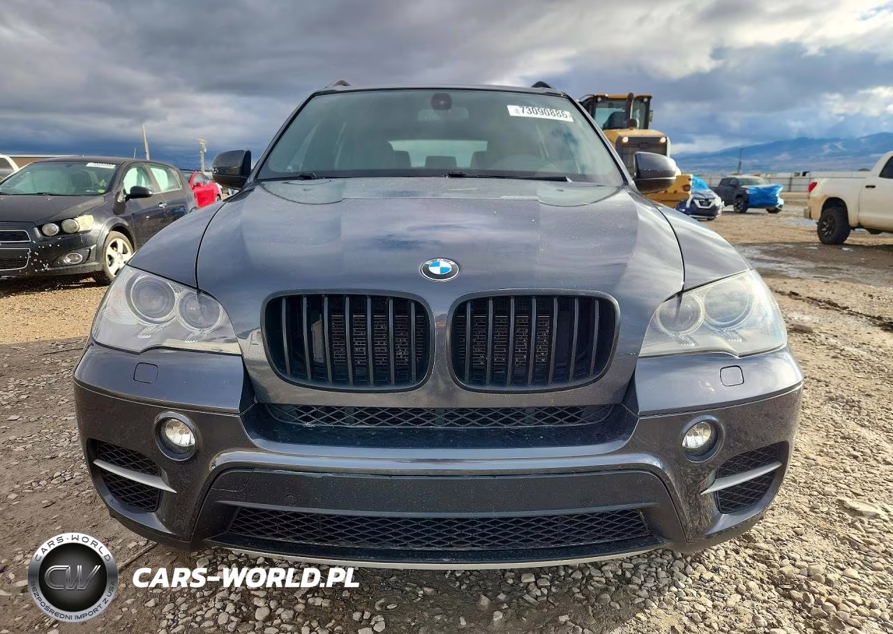 2013 BMW X5 xDrive50I VIN:5UXZV8C59D0C15558 - 5
