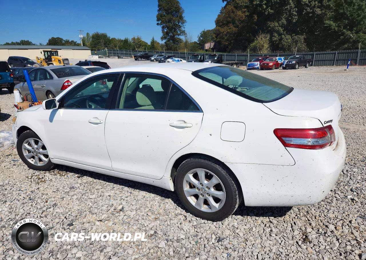 TOYOTA CAMRY VIN:4T1BF3EK5AU572870 - 2