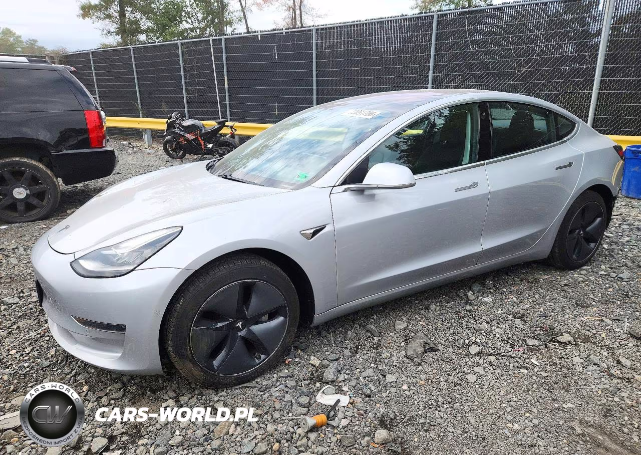 2018 Tesla Model 3 – zdjęcie 1 z 13