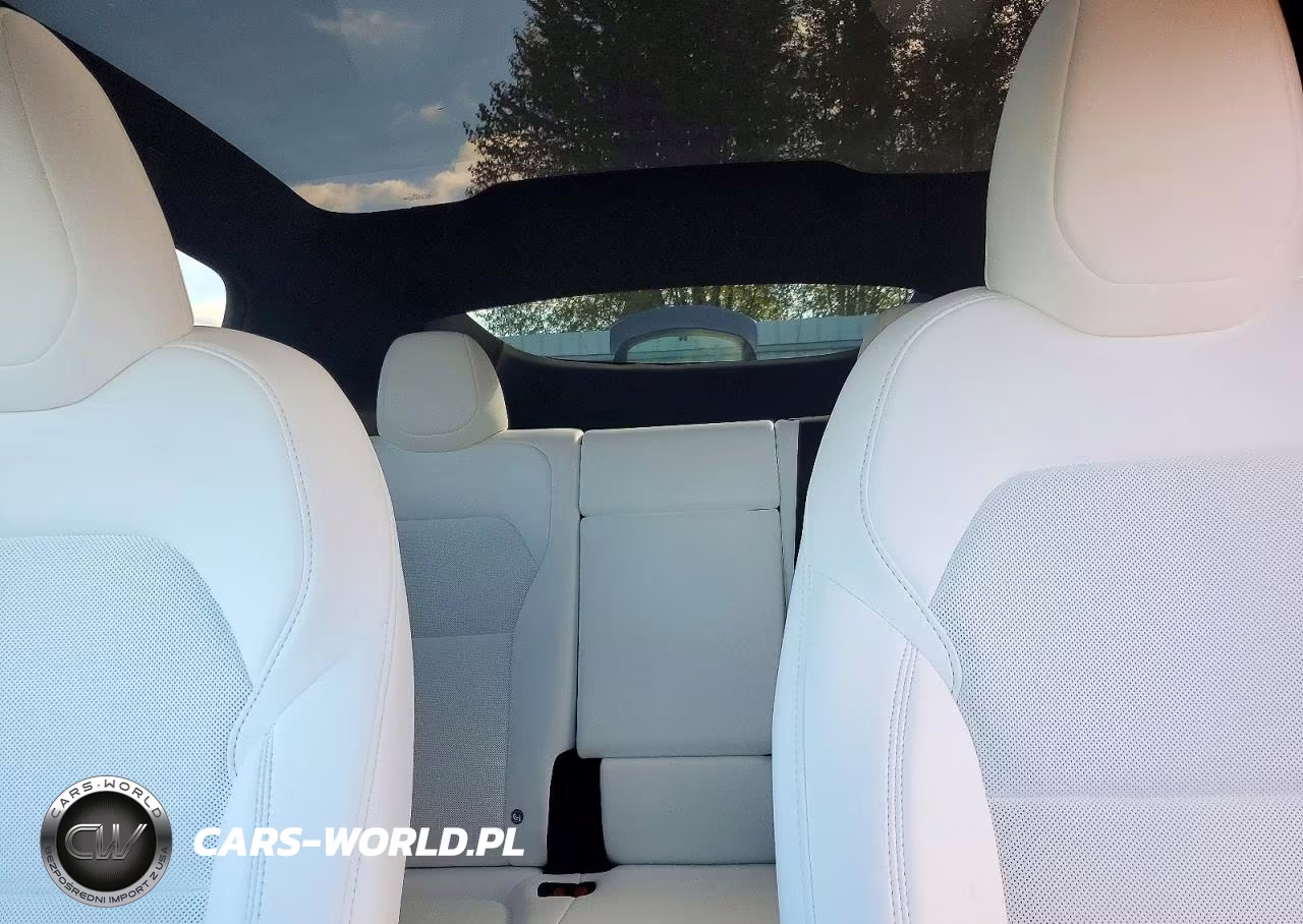 2026 Tesla Model Y VIN:7SAYGDEE6TF730353 - 10